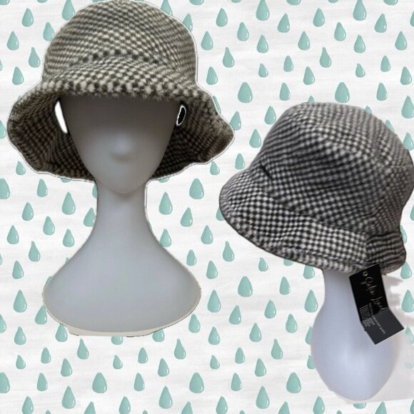 Steve Madden Gray-Eggshell Velour Print Logo Metal Plate Satin Lined Bucket Hat - Picture 1 of 4